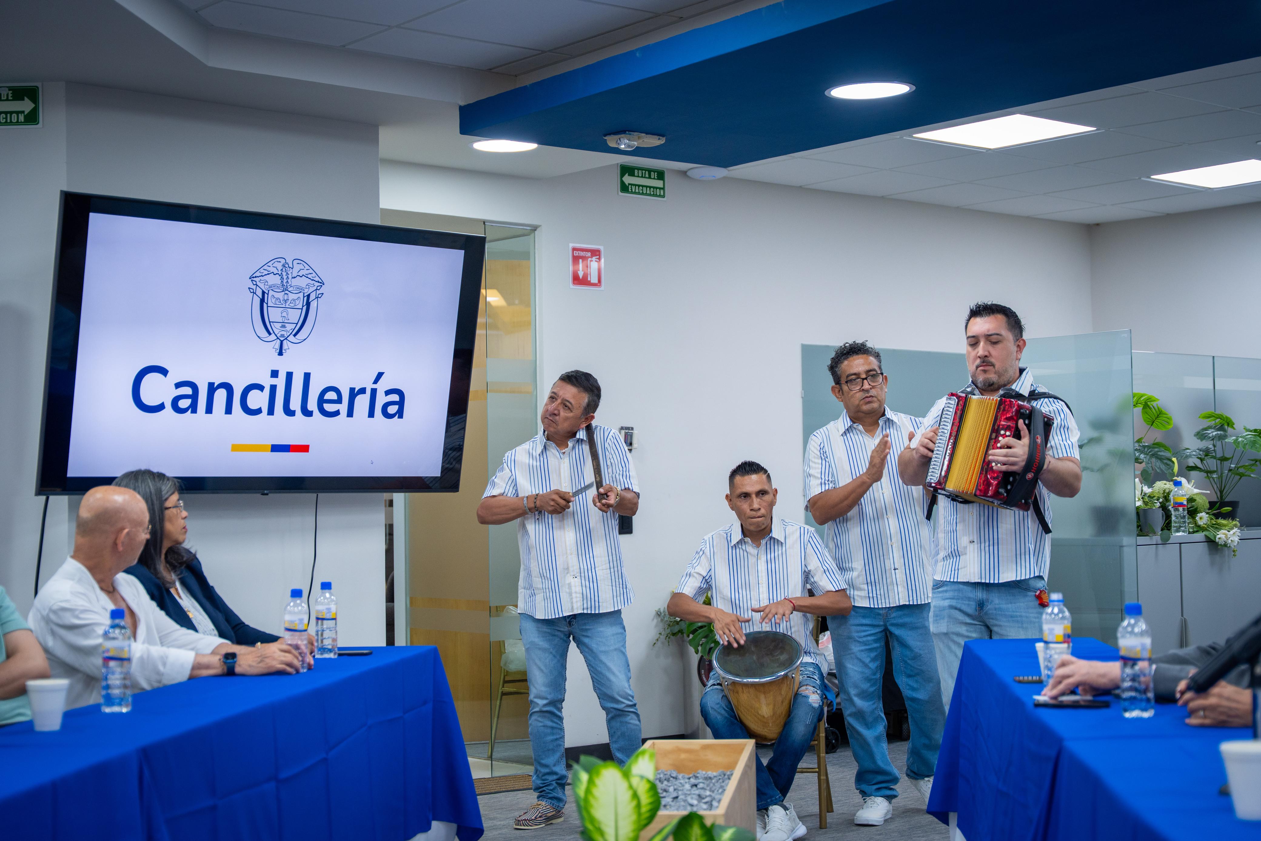 Colombia fortalece su presencia consular en México con miras a una migración segura y ordenada